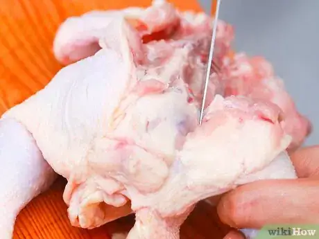 Imagen titulada Bone a Chicken Step 8