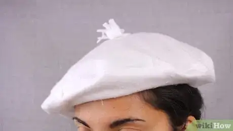 Imagen titulada Make a Beret Step 8
