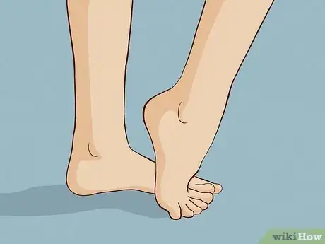 Imagen titulada Tell if You Are Ready to Go on Pointe Step 11