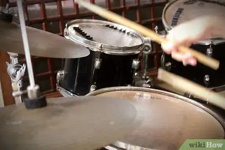 Imagen titulada Begin Drumming Step 4