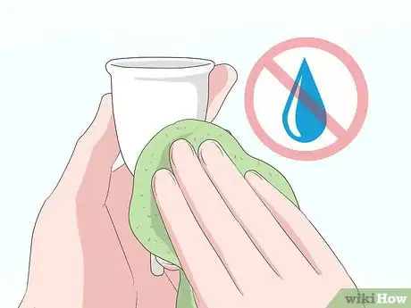 Imagen titulada Clean a Menstrual Cup Step 16