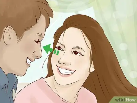 Imagen titulada React to a Guy's Flirting Step 1