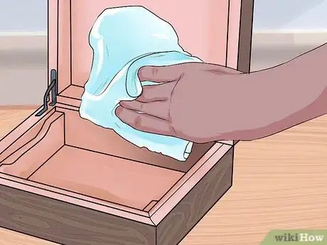Imagen titulada Prepare a Humidor Step 3