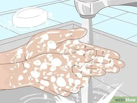 Imagen titulada Treat an Infected Nipple Piercing Step 1