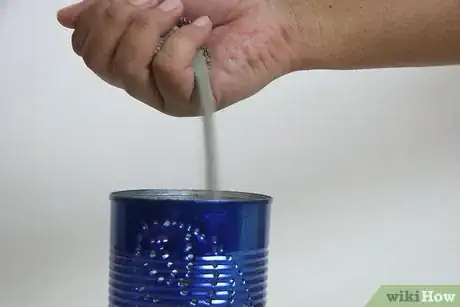 Imagen titulada Make Garden Lanterns from Old Tin Cans Step 15