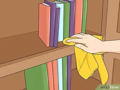 Imagen titulada Remove the Mildew Smell from Books Step 11