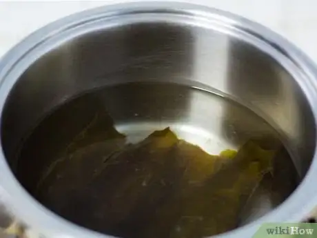 Imagen titulada Cook Enoki Mushrooms Step 2
