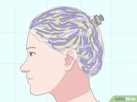 Imagen titulada Dye Hair with Kool Aid Step 9
