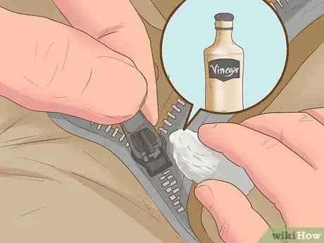Imagen titulada Loosen a Hard to Close Zipper Step 8