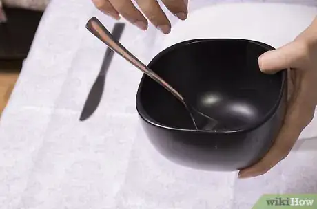 Imagen titulada Arrange a Place Setting for a Formal Dinner Step 9
