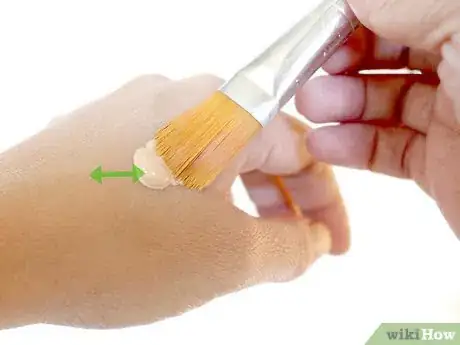 Imagen titulada Apply Natural Makeup for Brown Eyes Step 3