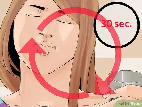 Imagen titulada Gargle Saltwater Step 3