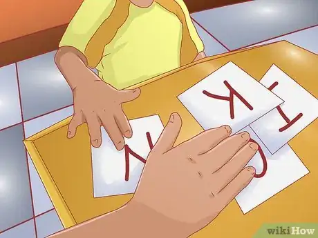 Imagen titulada Teach a Toddler Letter Recognition Step 17