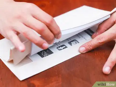 Imagen titulada Cover a Textbook Step 11