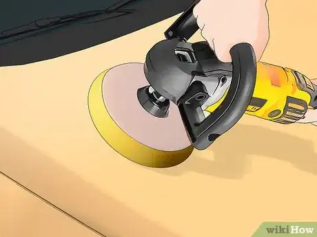Imagen titulada Buff a Car Step 17