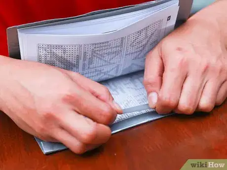 Imagen titulada Cover a Textbook Step 20