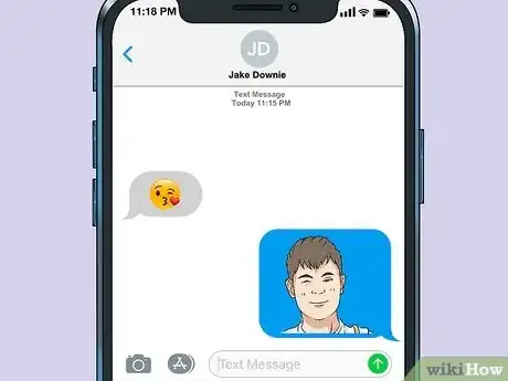 Imagen titulada Respond to a Kissy Face Emoji Step 9