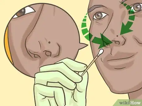 Imagen titulada Change a Nose Piercing Step 5