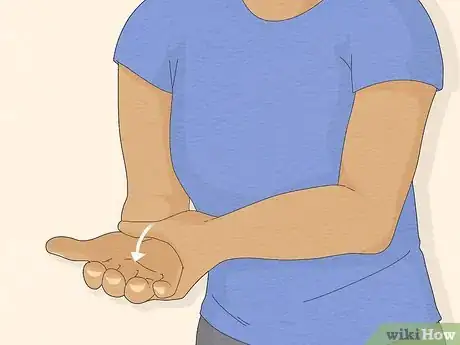 Imagen titulada Stretch Your Forearms Step 5