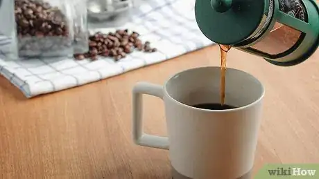 Imagen titulada Make Coffee With a Coffee Press Step 10