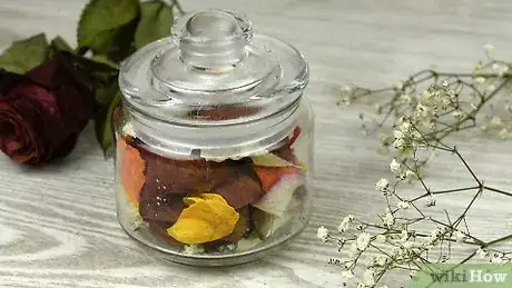 Imagen titulada Preserve Flowers in a Jar Step 22