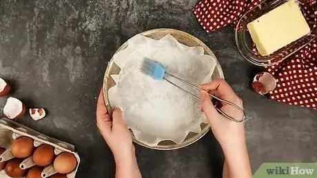 Imagen titulada Bake a Cake Step 2