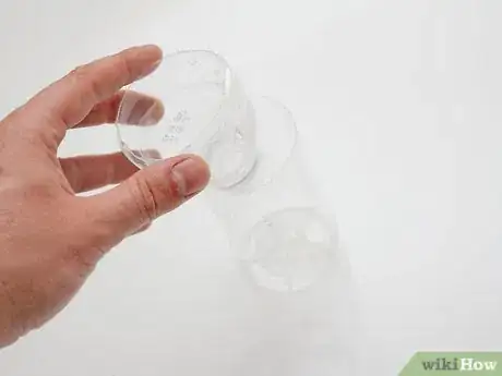 Imagen titulada Make a Fly Trap Step 3
