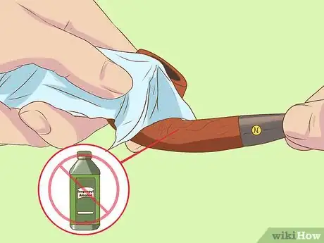 Imagen titulada Clean a Wood Pipe Step 14