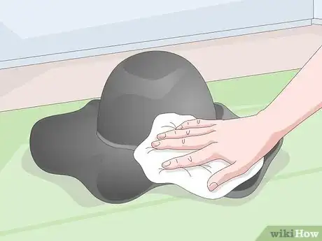 Imagen titulada Clean a Black Hat Step 11