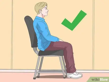 Imagen titulada Use a Wrist Blood Pressure Monitor Step 1