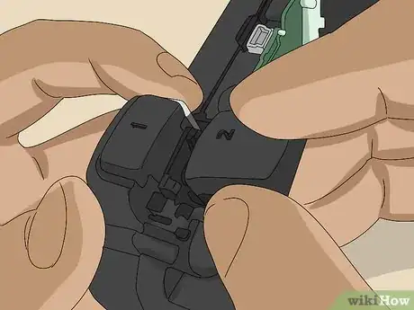 Imagen titulada Fix a PS3 Controller Step 16