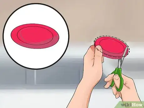 Imagen titulada Make an Easy StP (Stand to Pee) Device Step 2