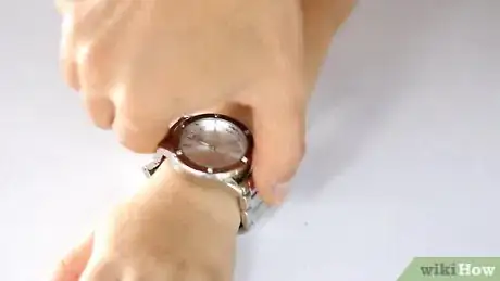 Imagen titulada Adjust a Watch Band Step 1