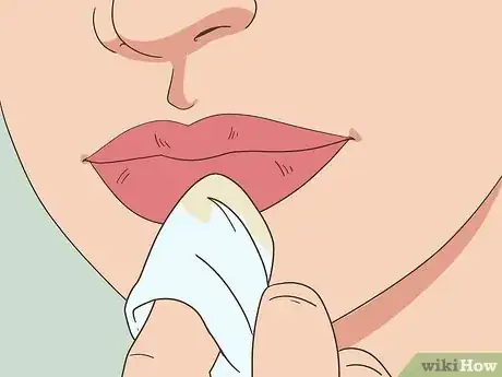 Imagen titulada Make Your Lips Look Plumper Without Makeup Step 4.jpeg