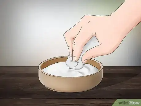 Imagen titulada Get Rid of Bleach Stains Step 7