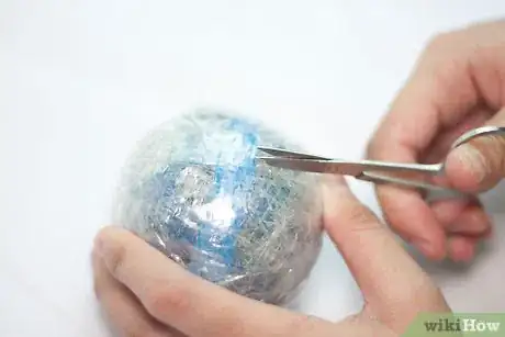 Imagen titulada Create a Packing Tape Sculpture Step 4