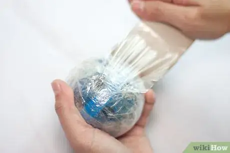 Imagen titulada Create a Packing Tape Sculpture Step 3