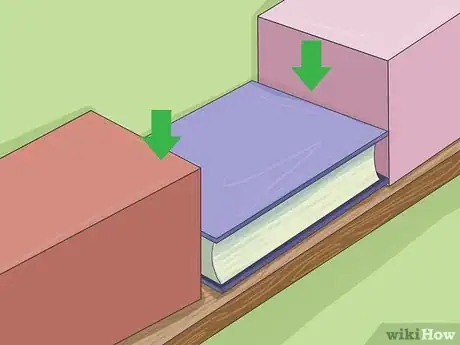 Imagen titulada Dry a Wet Book Step 10