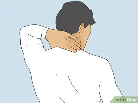Imagen titulada Stretch Your Arms Step 1