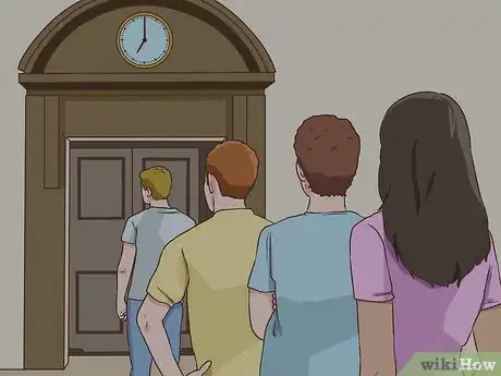 Imagen titulada Survive a General Admission Floor Step 9