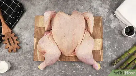 Imagen titulada Butterfly a Chicken Step 5