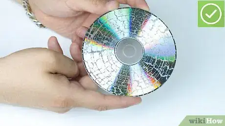 Imagen titulada Microwave a CD Step 7