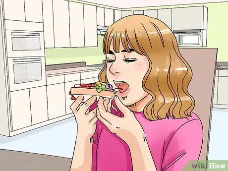 Imagen titulada Change a Heavy Flow Menstrual Pad Step 14