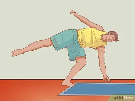 Imagen titulada Do a Cartwheel Step 9