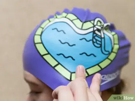 Imagen titulada Put on a Swim Cap Step 9