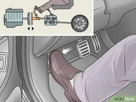 Imagen titulada Drive Smoothly with a Manual Transmission Step 2