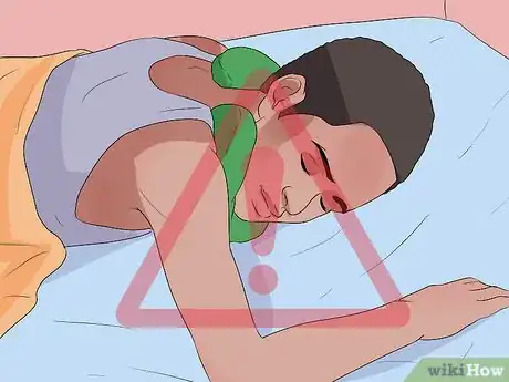 Imagen titulada Use a Neck Pillow Step 10