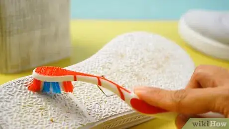 Imagen titulada Clean Keds Step 13