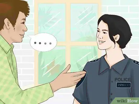 Imagen titulada Date a Police Officer Step 11