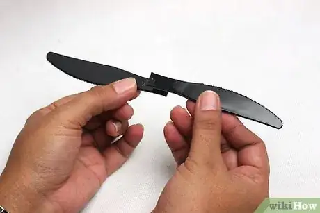 Imagen titulada Make a Ninja Star Step 8Bullet1